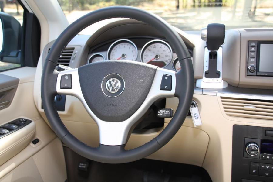  Volkswagen Routan 2009 года  (фото 54 из 80)